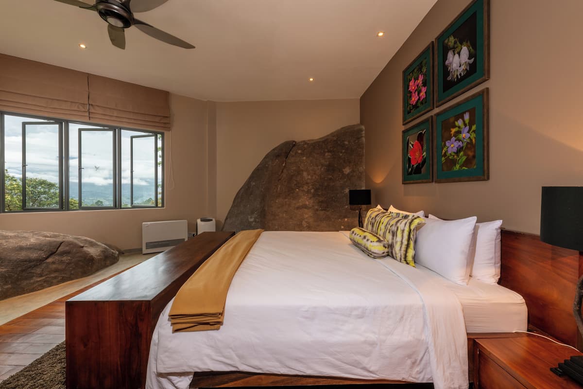 Luxury Suite | 3 bedrooms, Frette Italian sheets, premium bedding, in-room safe