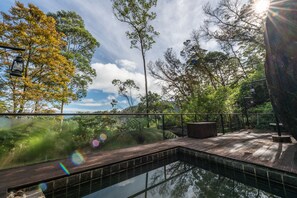 Outdoor spa tub - The Cavern (Agrapatana)