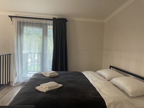 2 bedrooms, WiFi, bed sheets