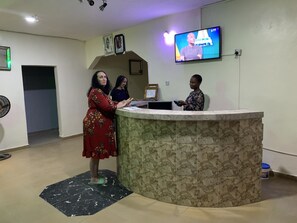 Reception - Lorrybee plaza Hotel  (Ota)