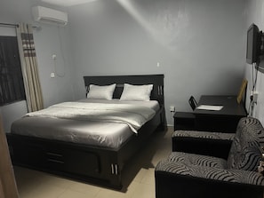 Bed sheets - Lorrybee plaza Hotel  (Ota)