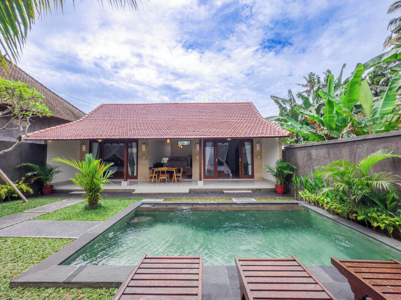 Deluxe Villa, 2 Bedrooms | Desk, free WiFi, bed sheets