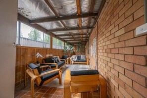 TV, offices - Artful Abode - Duntryleague, Vibrant Decor (Orange)