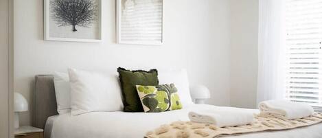 4 bedrooms, iron/ironing board, travel cot, free WiFi