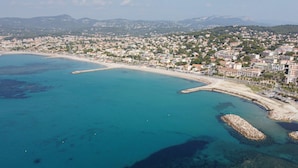 Beach - Très Beau T2 Neuf, Calme, Terrasse, au Cœur de Sanary + box Fermé en Sous-sol (Sanary-sur-Mer)