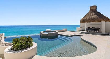 Beachfront Villa with Daily Butler/Bartender - Steps to the Sand