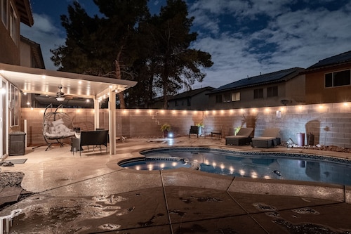 5BR 3BA Clean, family friendly entire home w pool, spa, games, tvs, and more