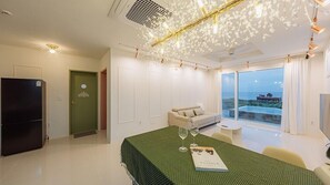 Room (101) | 1 bedroom - Haean-ro 2898 (Pohang)