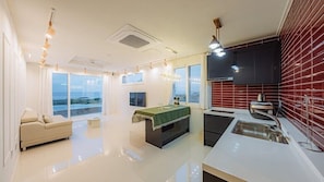 Room (101) | 1 bedroom - Haean-ro 2898 (Pohang)