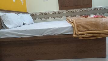 Premium bedding, bed sheets