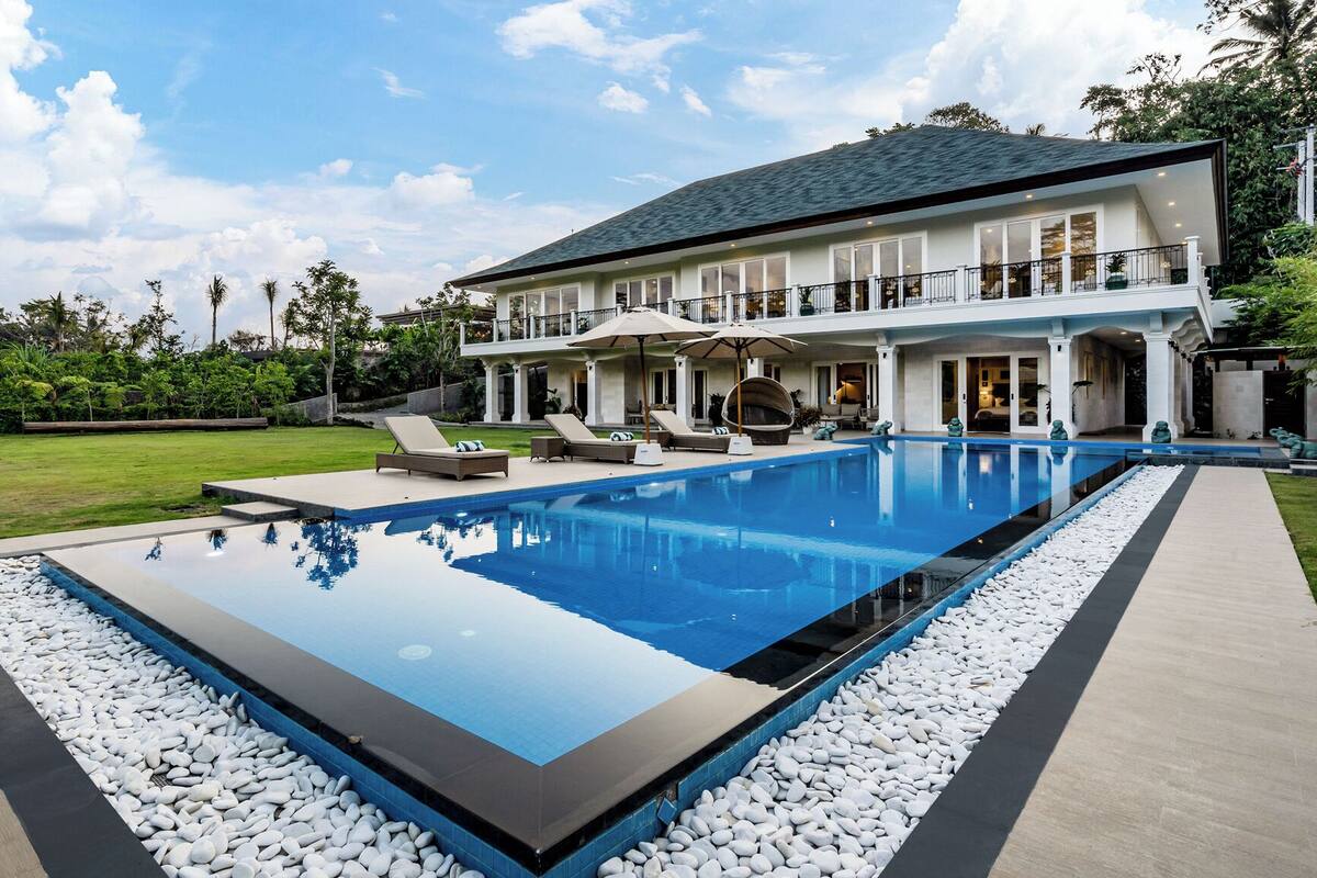 Luxury Villa, 5 Bedrooms, Garden View