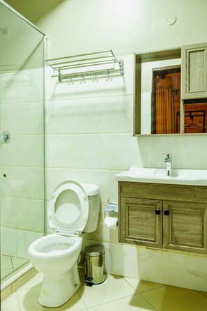 Basic Cottage | Bathroom | Slippers