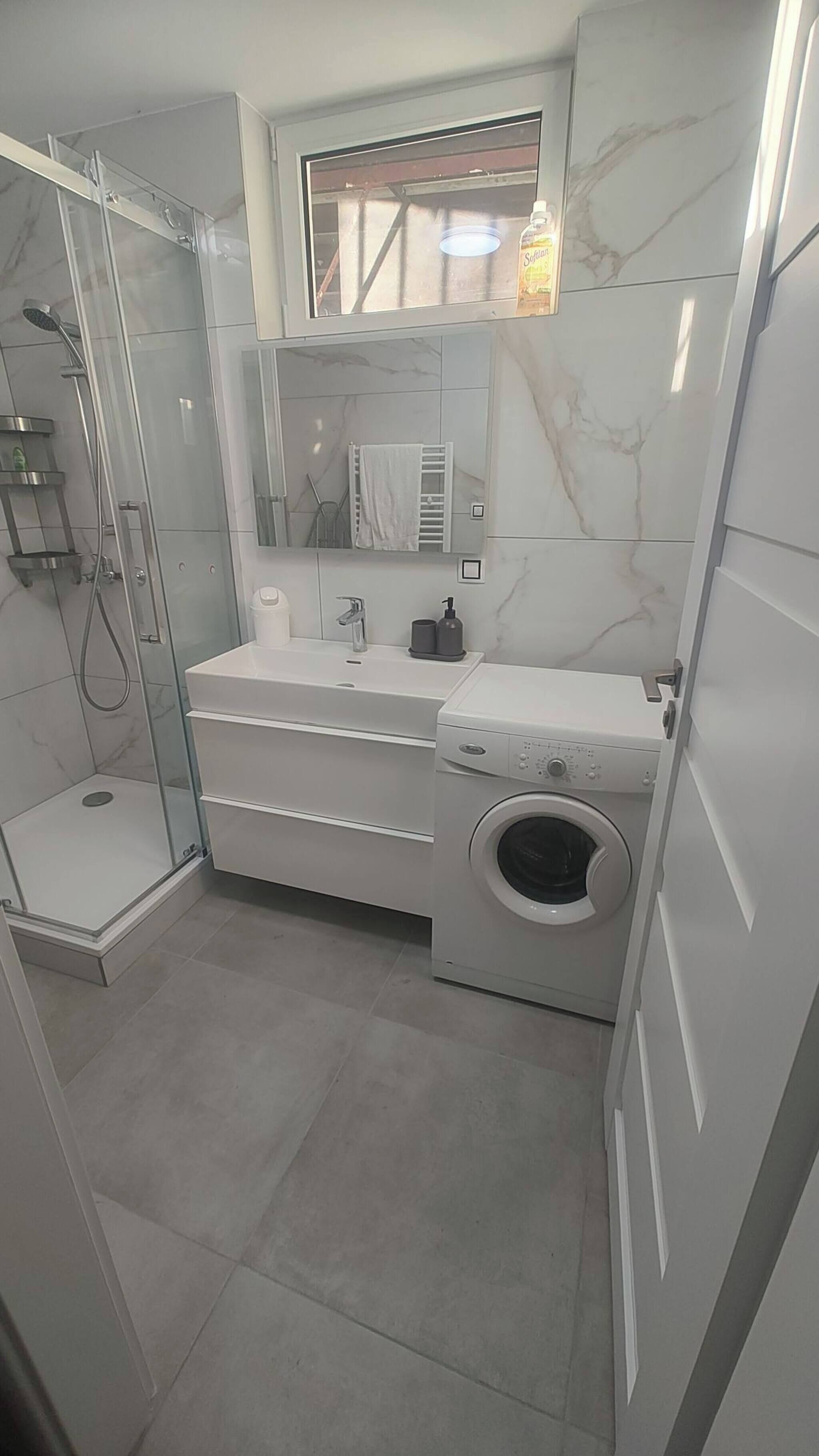 Apartment, 1 Bedroom, Smoking, Terrace | Bathroom