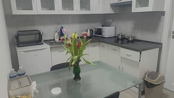 Apartamento, 1 quarto, para fumantes, terraço | Opções para refeição