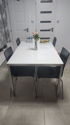 Apartment, 1 Bedroom, Smoking, Terrace | Dining room