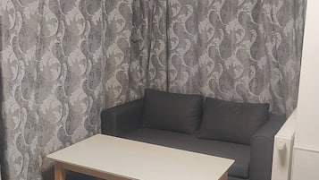 Apartment, 1 Bedroom, Smoking, Terrace | Living area