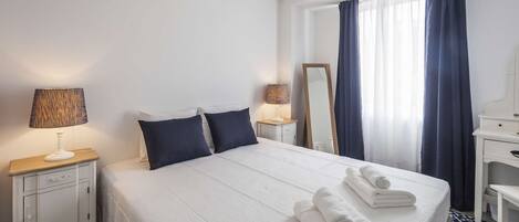 1 soverom, strykejern/-brett, wi-fi og sengetøy