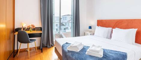 1 bedroom, desk, iron/ironing board, WiFi