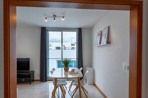 Dining - Atlantic Town 3 - Free Parking (Ponta Delgada)