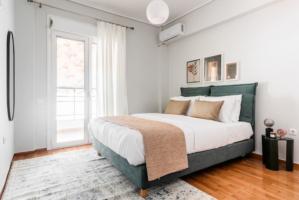 3 bedrooms, desk, iron/ironing board, free WiFi