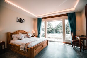 In-room safe, desk, free WiFi, bed sheets