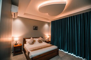 Deluxe Double Room, Balcony, Garden View