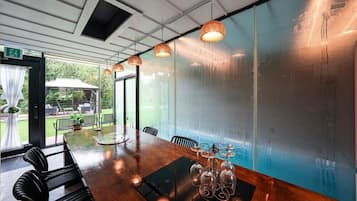 Room (A1)