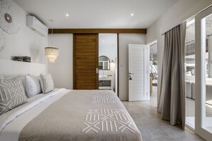 豪華別墅, 6 間臥室, 私人泳池, 泳池景觀 | 6 間臥室、客房內保險箱、書桌、免費無線上網