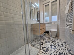 Shower, hair dryer, towels - 135B3 Coquetos Apartamentos en Gijon (Gijón)