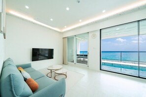 Room (B201) | 1 bedroom - ON Pool Villa (Pohang)