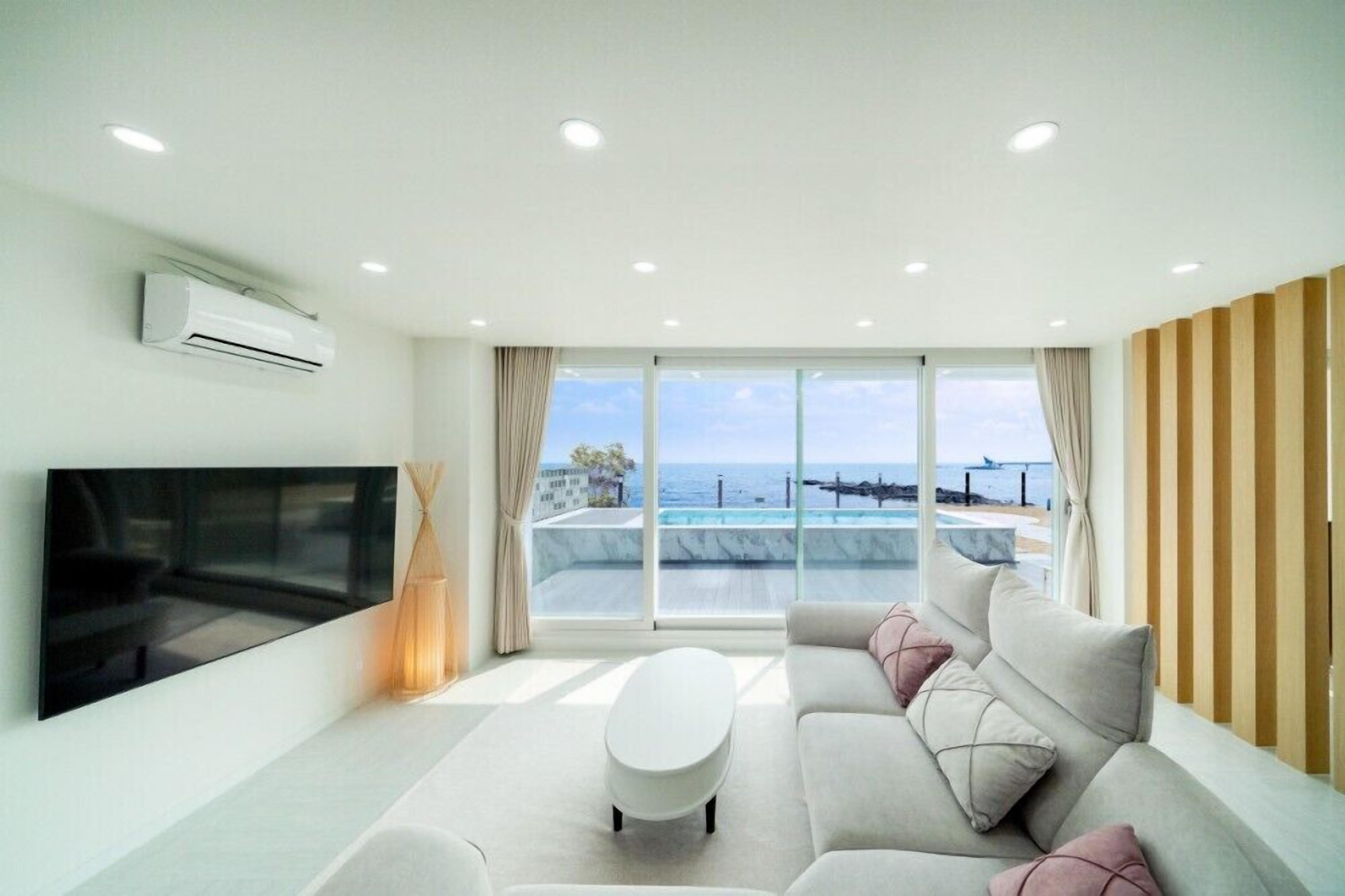 Room (A101) | 1 bedroom