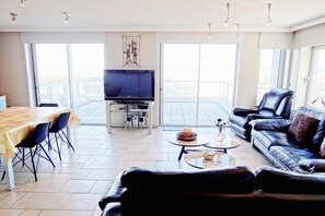 Smart TV, DVD player