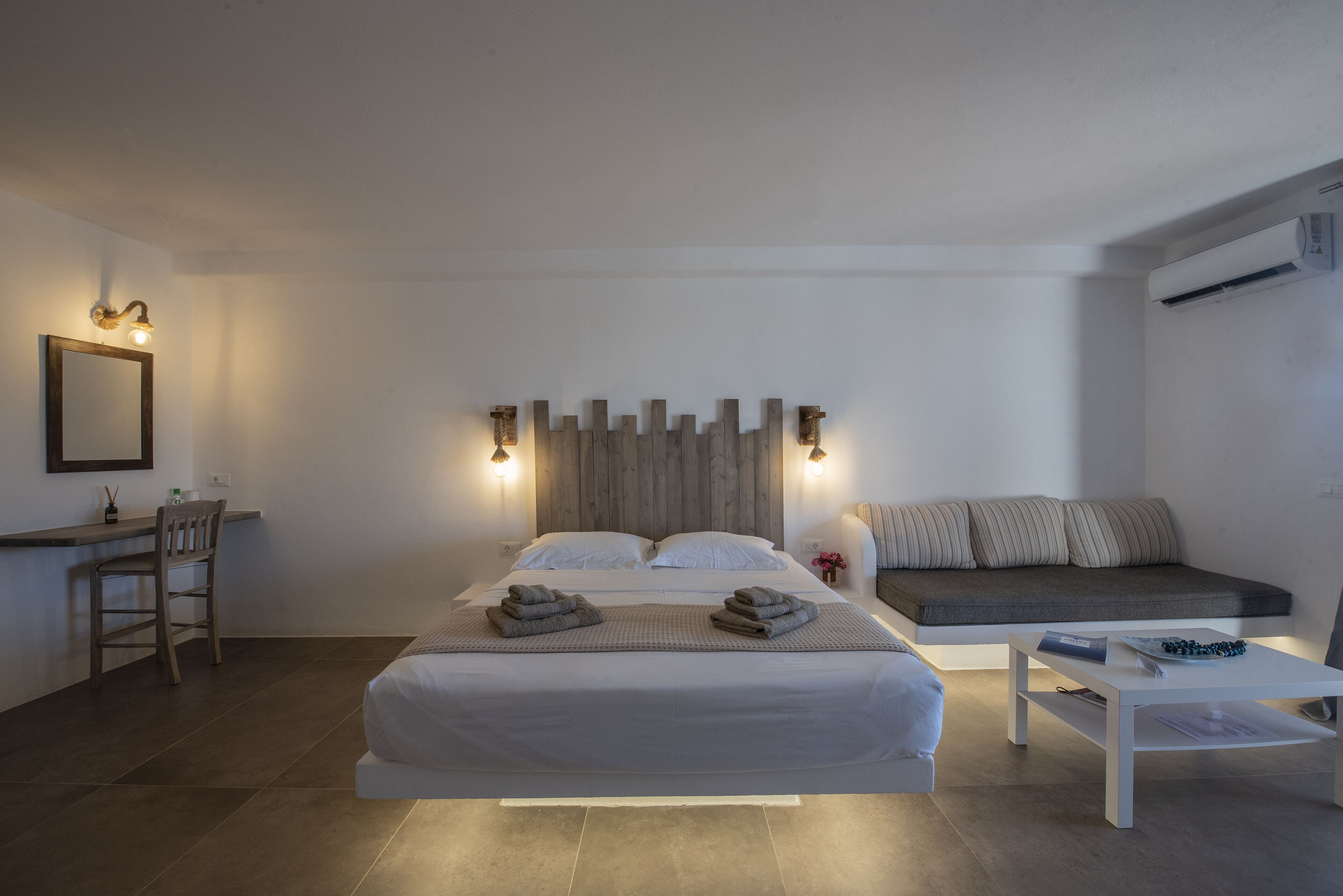 1 slaapkamer, lakens van Egyptisch katoen, luxe beddengoed, een bureau