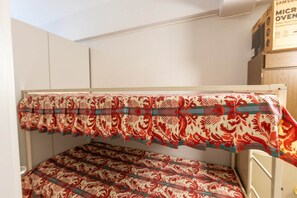 Fer et planche à repasser