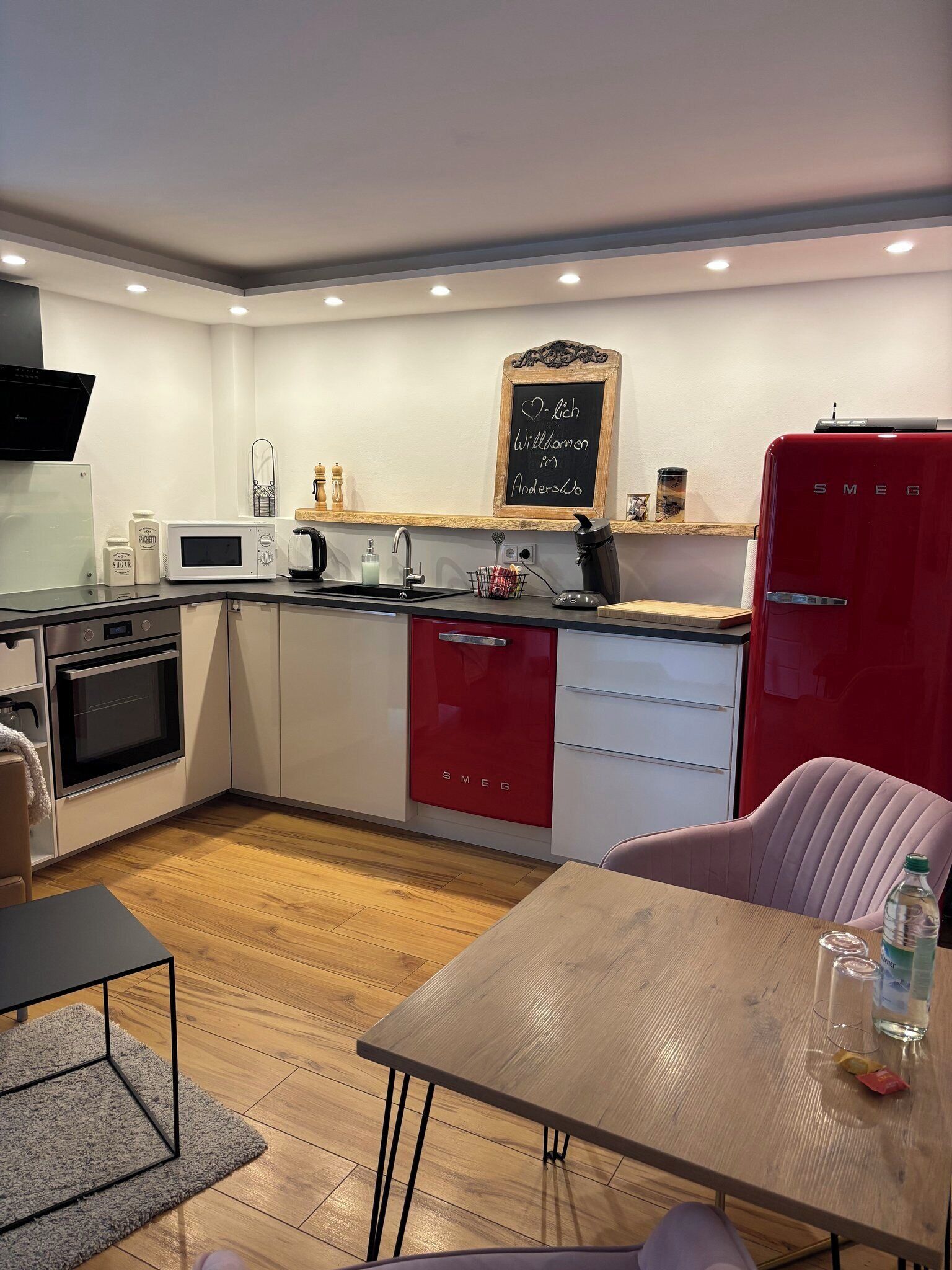 Anderswo Apartment Uhl 35 qm mit Wohn-Schlafraum-Küche