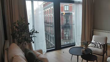 Apartment | Living area | Smart TV