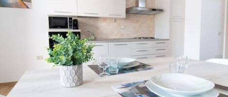 Fridge, microwave, oven, stovetop