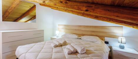 3 camere, ferro/asse da stiro, Wi-Fi gratuito, lenzuola