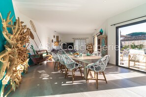 Dining - Villa Surgabali, Avec Piscine et à 300m de la Plage (Cavalaire-sur-Mer)