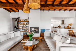 Smart-TV, peis, videospill og DVD-spiller