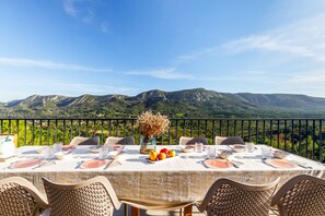 Outdoor dining - Havre de Paix aux Portes Lisbonne (Azeitao)