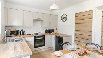 Fridge, dishwasher, electric kettle, toaster