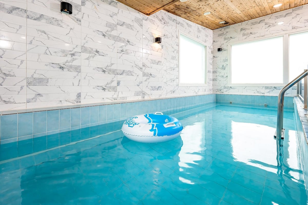 Basic Room, 3 Bedrooms (chanel) | 3 bedrooms, free WiFi
