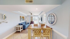 TV - At the Beach 1 Bedroom 1 Bath Summer House 1st Flr (Pawleys Island)