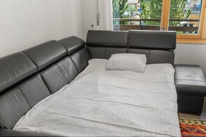 Iron/ironing board, free WiFi