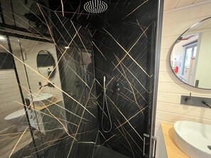 Handdoeken, zeep, shampoo, toiletpapier