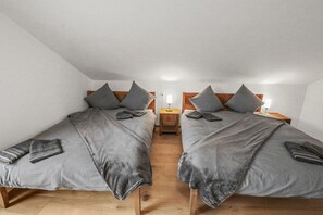 Fer et planche à repasser, Wi-Fi gratuit, draps fournis