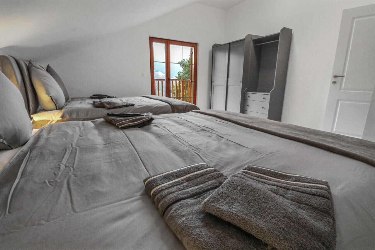 3 chambres, fer et planche à repasser, Wi-Fi gratuit, draps fournis