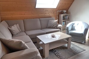 Televisión, libros y estéreo 