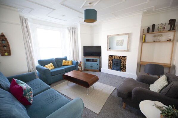 Lägenhet | Vardagsrum | Platt-tv